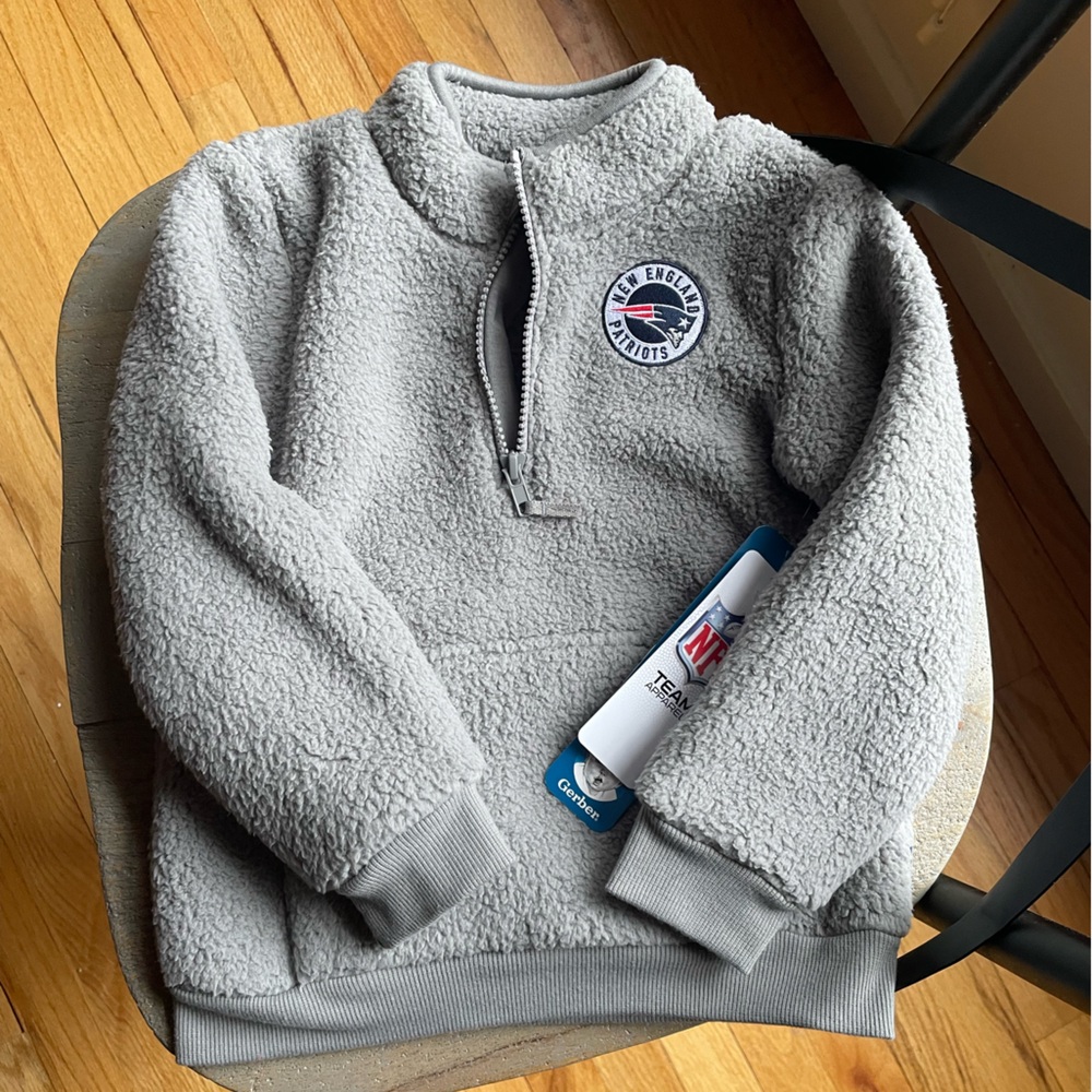 NWT Patriots gray teddy quarter zip